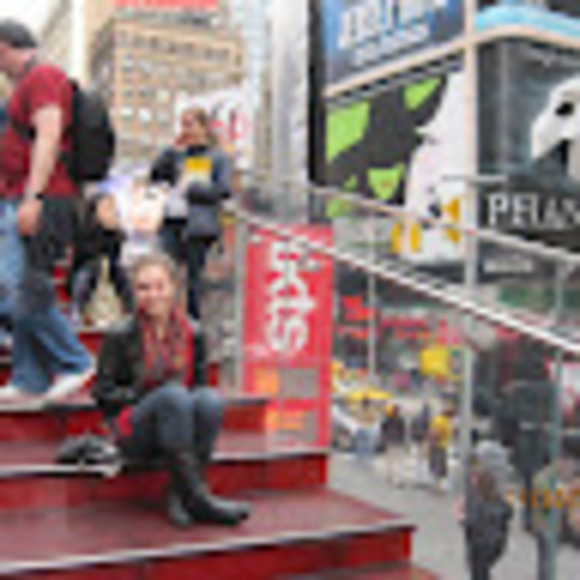 Meet your Posher, Stefanie - Picture 1 of 1